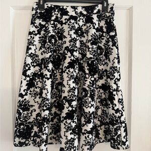 Monteau Black and White A-Line Skirt